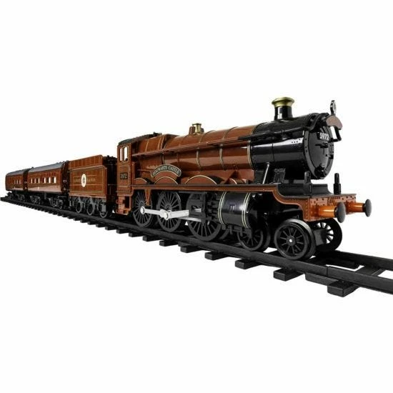 Lionel Trains Hogwarts Express Train Set 28 Piece - Image 4